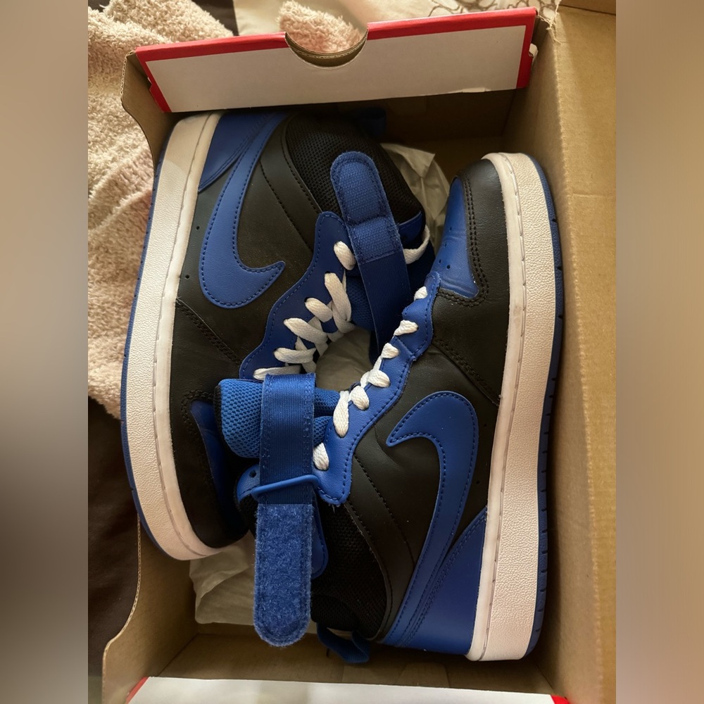Nike Court Borough Mid 2